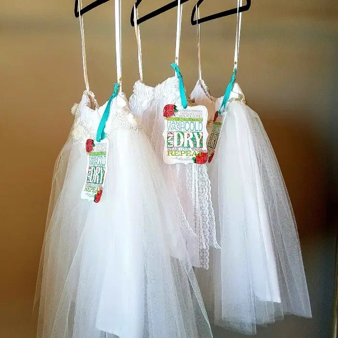 Image of 3 Girls White Tulle Skirts image 0
