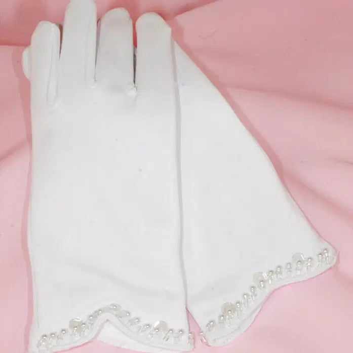 Girls Ivory Gloves with pearl details image 0